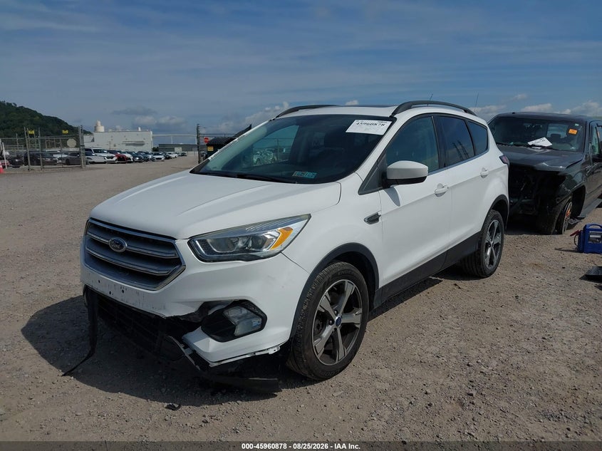 2017 FORD ESCAPE auction photo 2