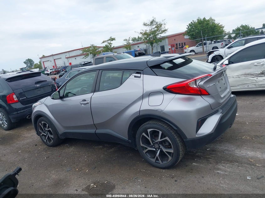 TOYOTA C-HR - zdjęcie 14