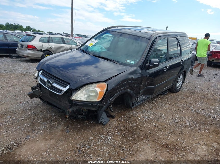 2002 Honda CR-V, Left Front, IAAI, VIN JHLRD78832C000402 — photo 2