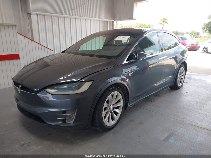 2017 TESLA MODEL X auction photo 6