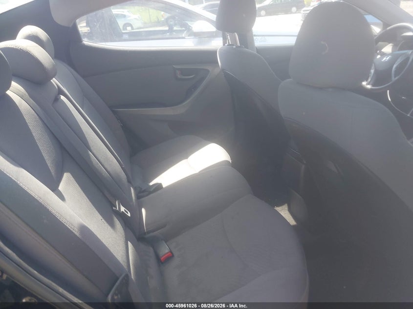 2015 HYUNDAI ELANTRA auction photo 8