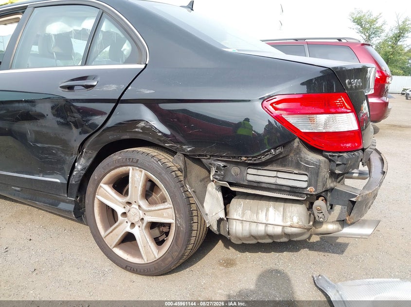 2011 MERCEDES-BENZ C 300 auction photo 6