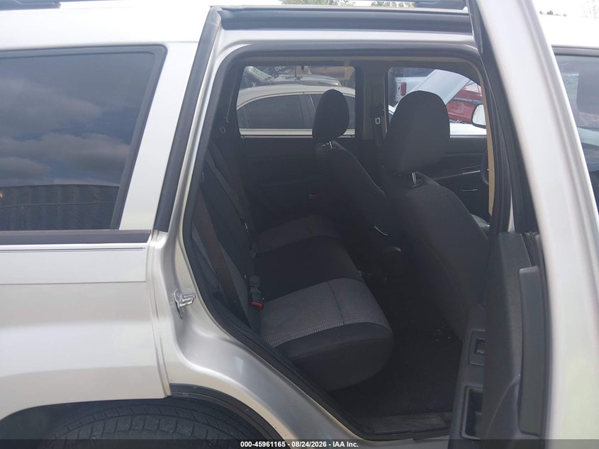 2010 JEEP GRAND CHEROKEE auction photo 8