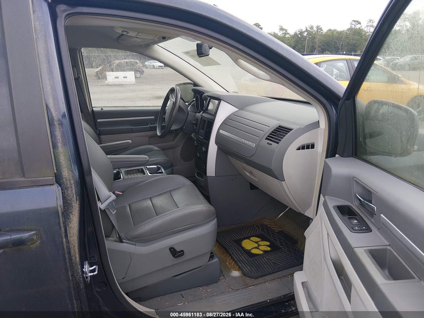 2008 DODGE GRAND CARAVAN auction photo 5