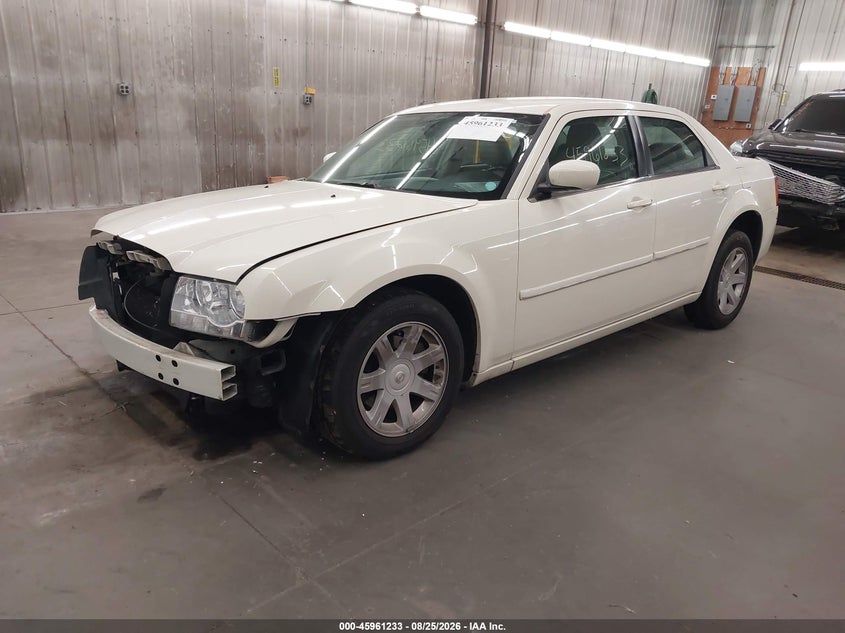 2005 Chrysler 300, Удар спереди, IAAI, VIN 2C3JA53G05H180806 — фото 2