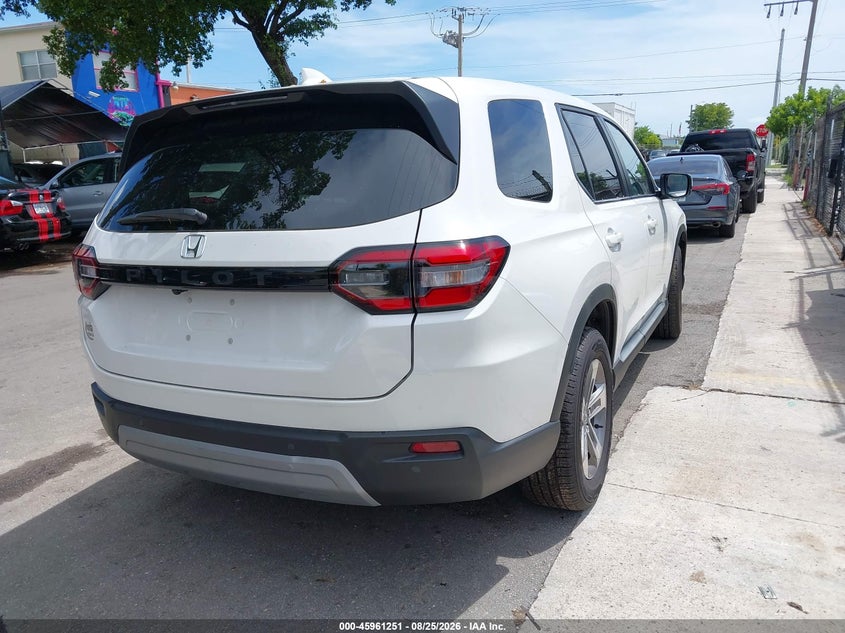 2025 HONDA PILOT auction photo 4