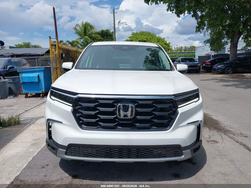 2025 HONDA PILOT auction photo 6