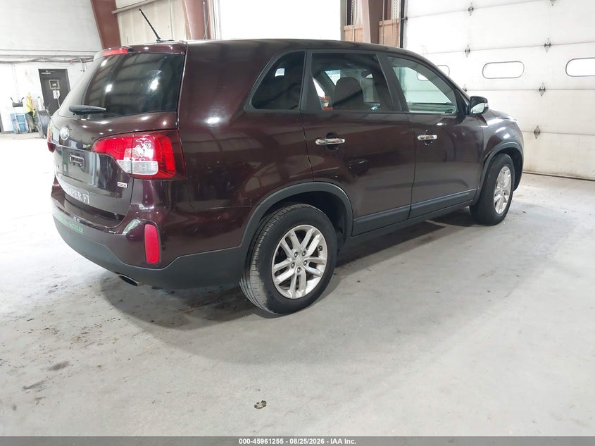 2014 KIA SORENTO auction photo 4
