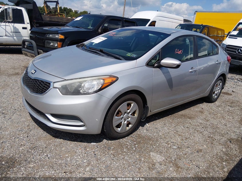 2015 Kia Forte, Обычный износ, IAAI, VIN KNAFX4A63F5313505 — фото 2