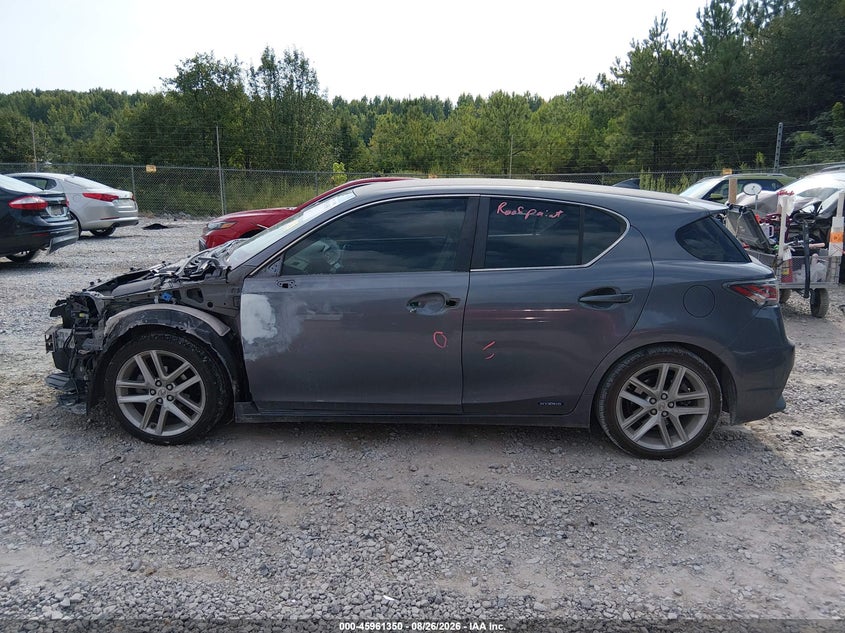LEXUS CT 200H - zdjęcie 14