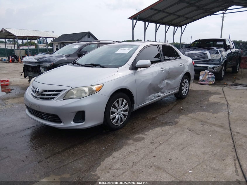 2013 Toyota Corolla, Оба бока, IAAI, VIN 2T1BU4EE7DC951137 — фото 2