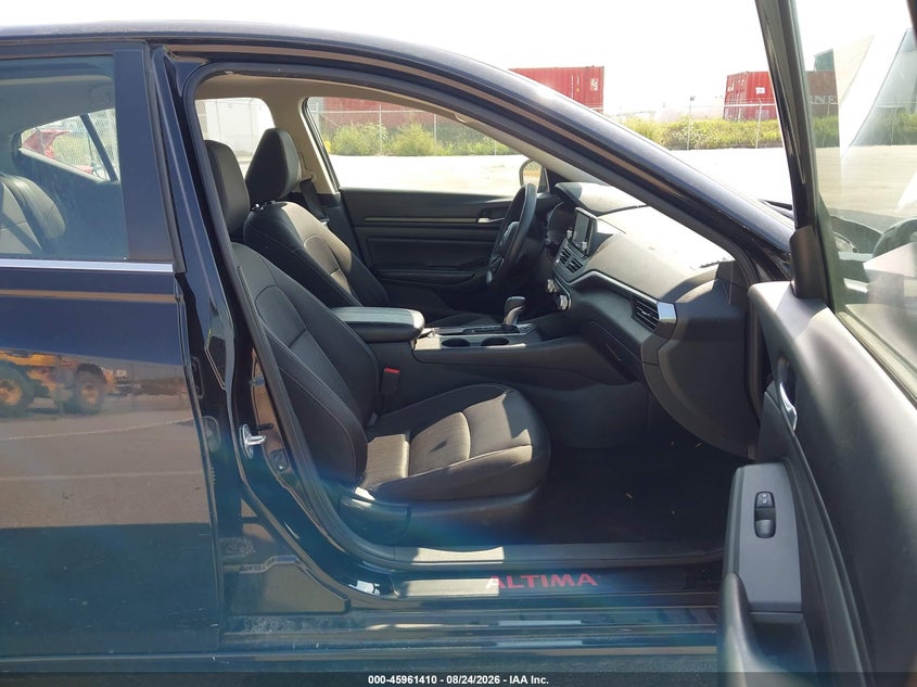 2022 NISSAN ALTIMA auction photo 5