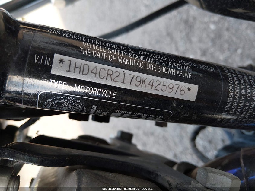 HARLEY-DAVIDSON XL883 2009