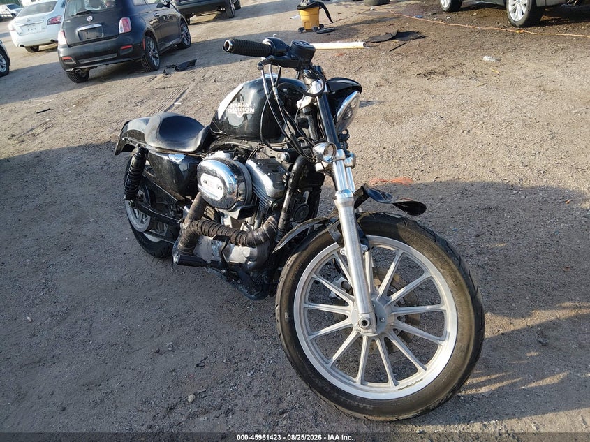 HARLEY-DAVIDSON XL883 2009
