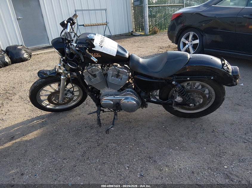 HARLEY-DAVIDSON XL883 2009