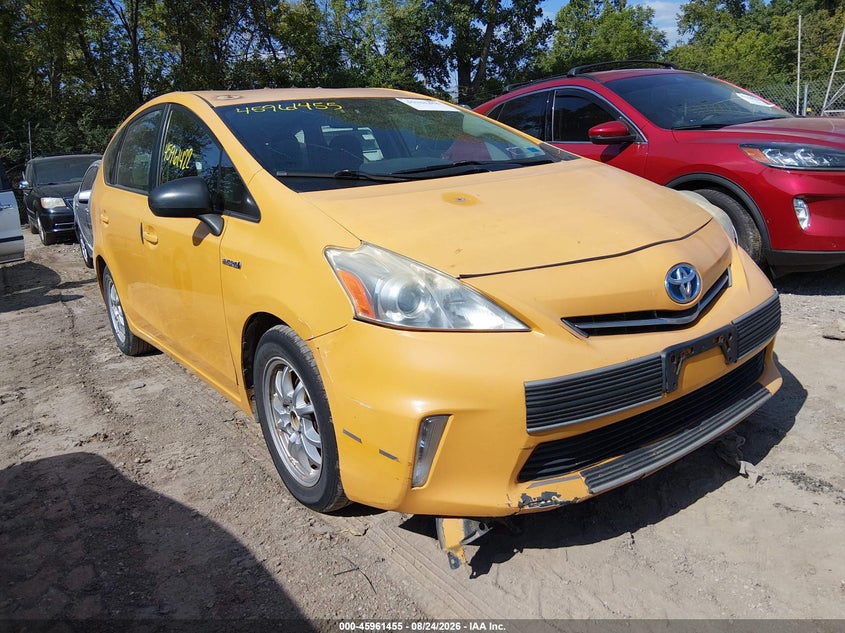 2014 TOYOTA PRIUS V auction photo 6