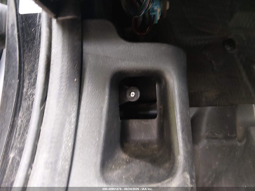 2005 HONDA ELEMENT auction photo 6