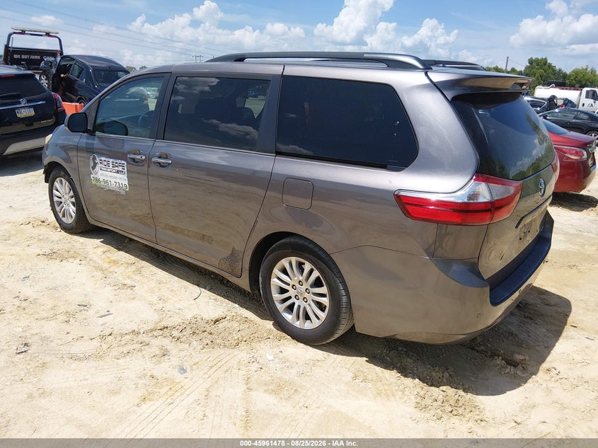 2015 TOYOTA SIENNA auction photo 3