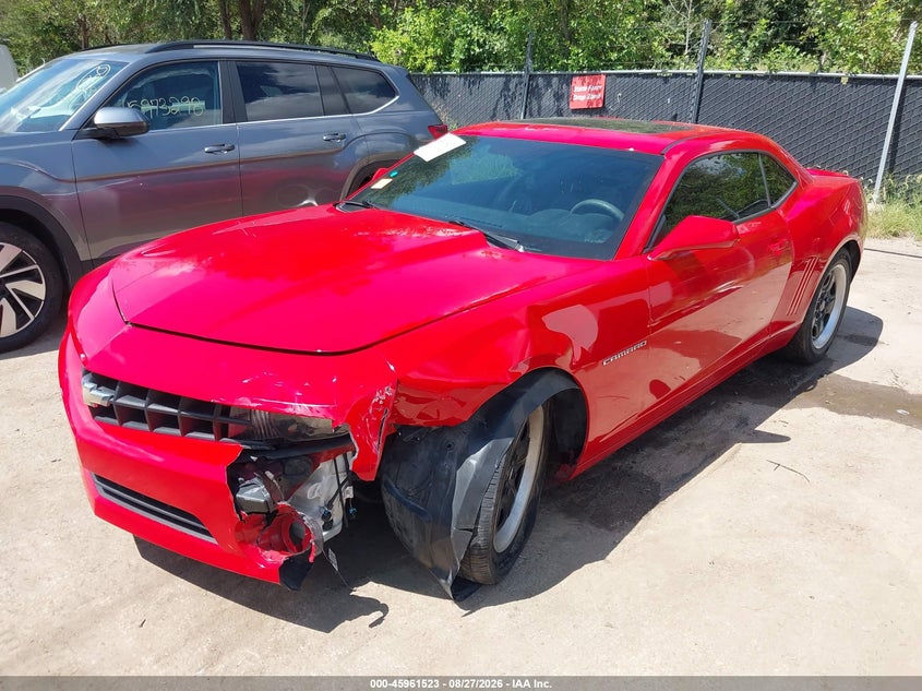 2013 Chevrolet Camaro, Left Front, IAAI, VIN 2G1FA1E33D9139818 — photo 2
