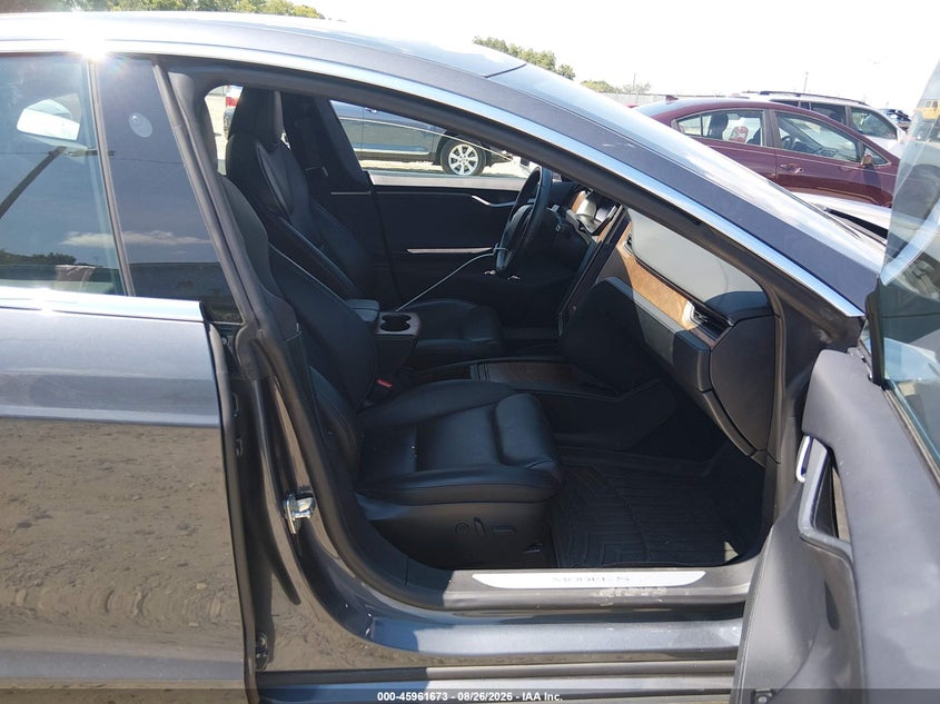 TESLA MODEL S - zdjęcie 5