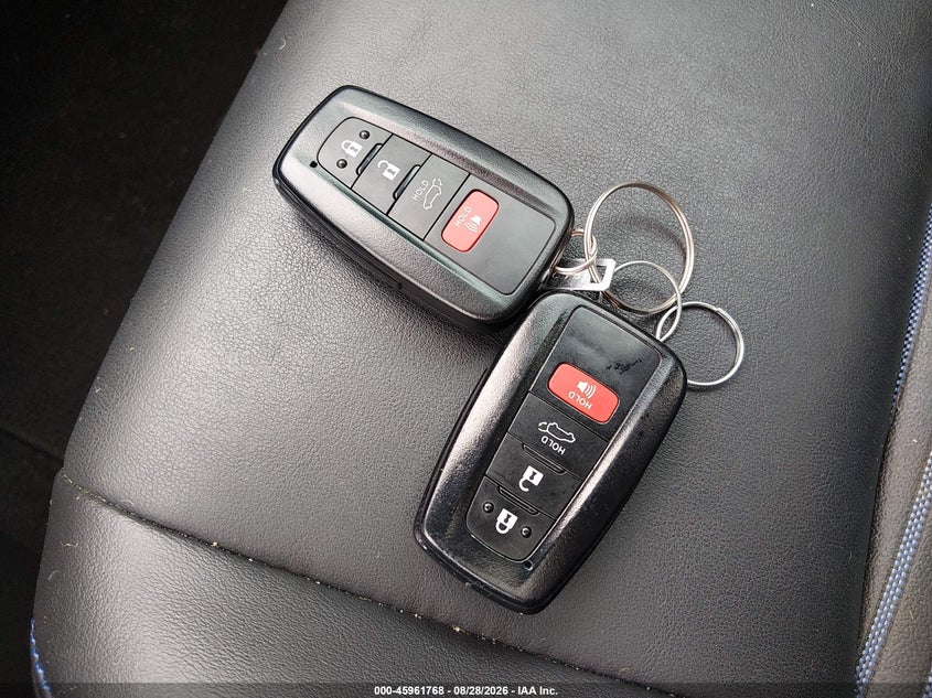 TOYOTA RAV4 HYBRID - zdjęcie 11