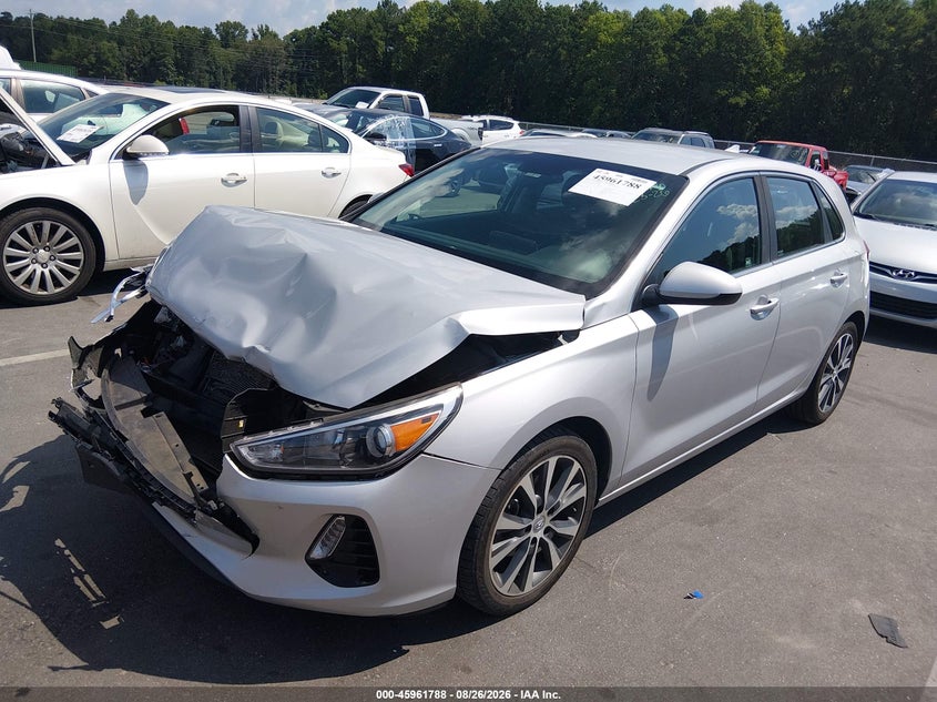 2019 HYUNDAI ELANTRA GT auction photo 2