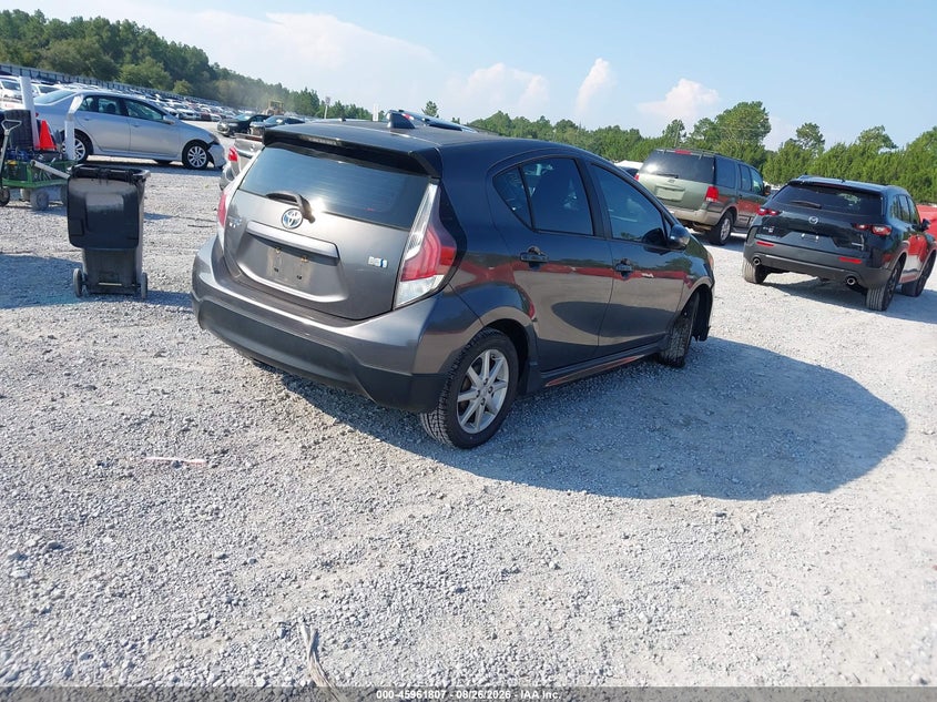 2017 TOYOTA PRIUS C auction photo 4