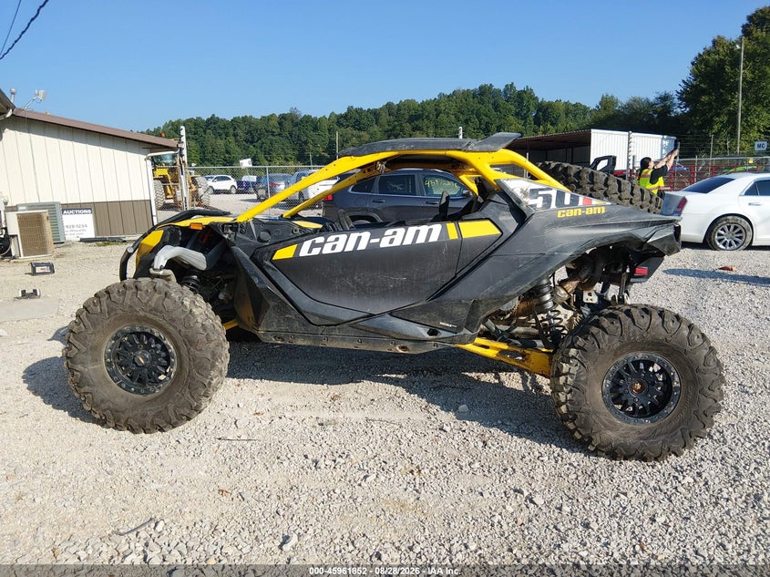 CAN-AM MAVERICK R 2024
