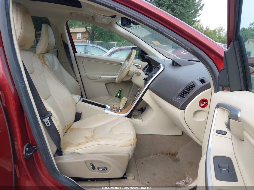 2010 VOLVO XC60 auction photo 5