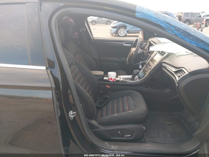 2016 FORD FUSION auction photo 5
