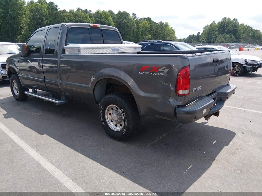2004 FORD F250 auction photo 3