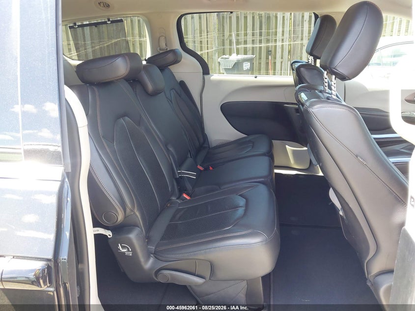 CHRYSLER PACIFICA 2017 VIN 2C4RC1EG1HR622361