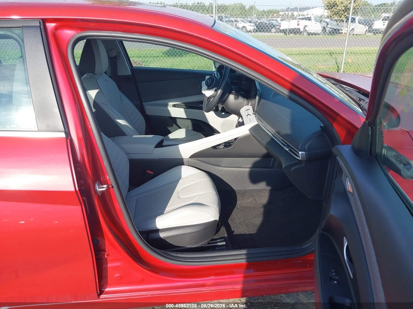 2022 HYUNDAI ELANTRA auction photo 5