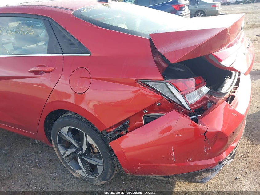 2022 HYUNDAI ELANTRA auction photo 6