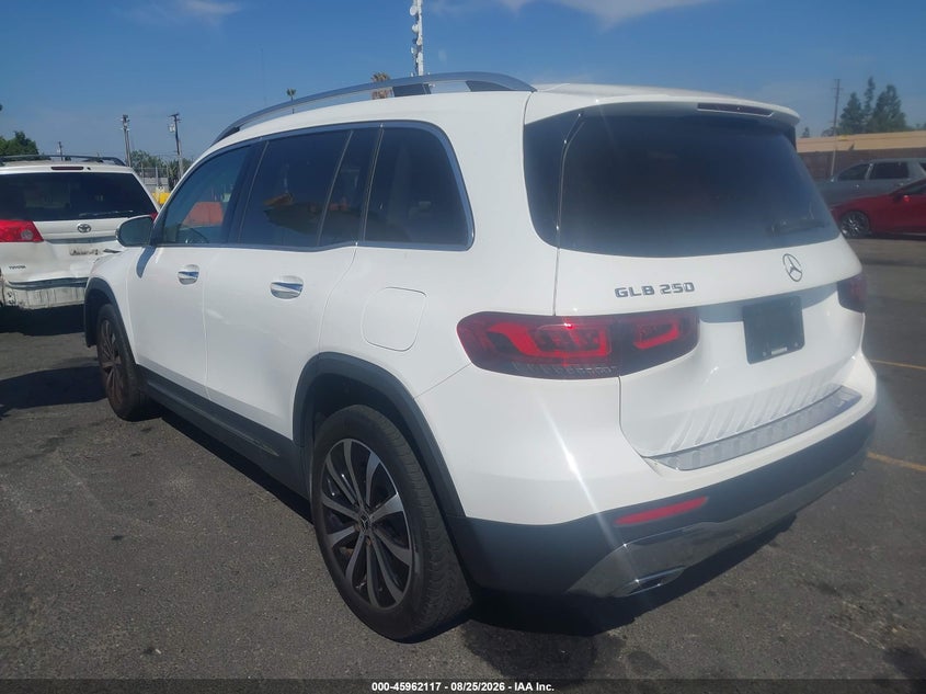 2021 MERCEDES-BENZ GLB 250 — zdjęcie 3