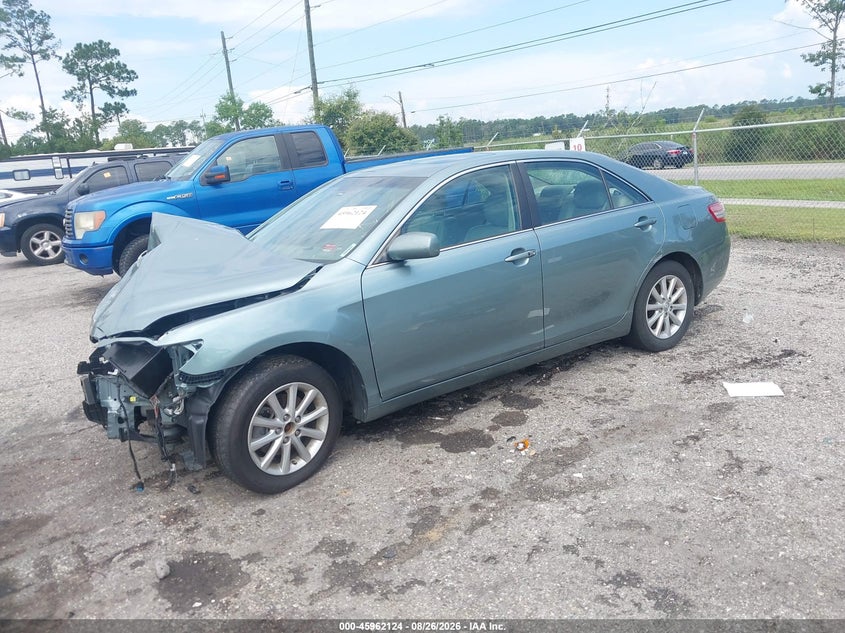 2011 TOYOTA CAMRY auction photo 2