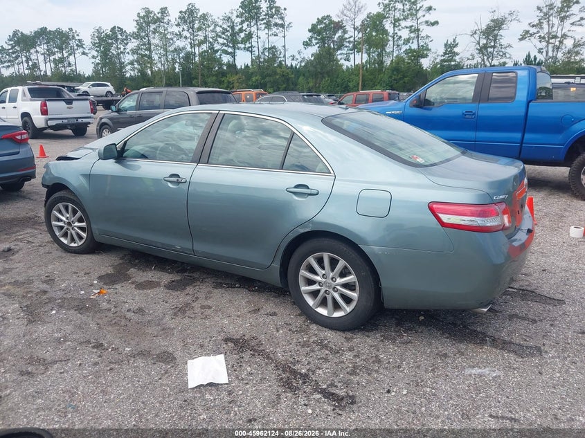 2011 TOYOTA CAMRY auction photo 3