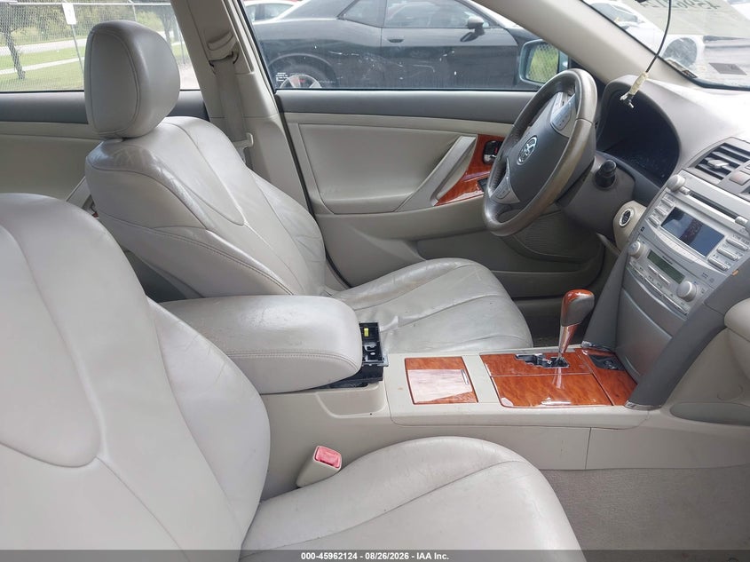 2011 TOYOTA CAMRY auction photo 5