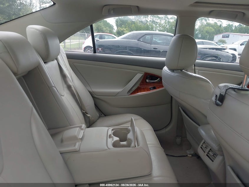 2011 TOYOTA CAMRY auction photo 8