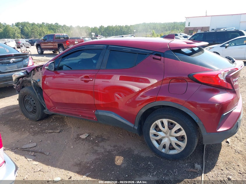 TOYOTA C-HR - zdjęcie 14