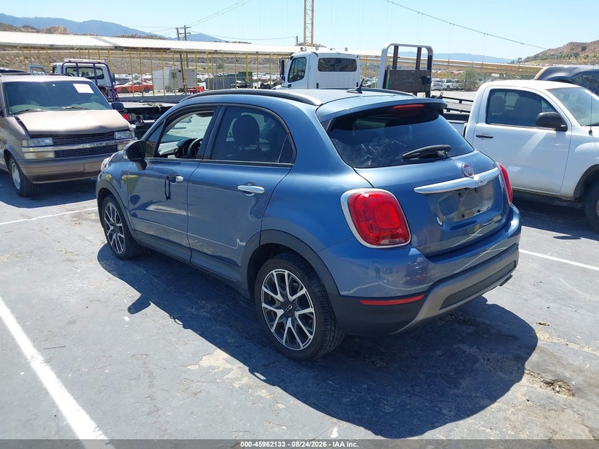 2017 FIAT 500X auction photo 3