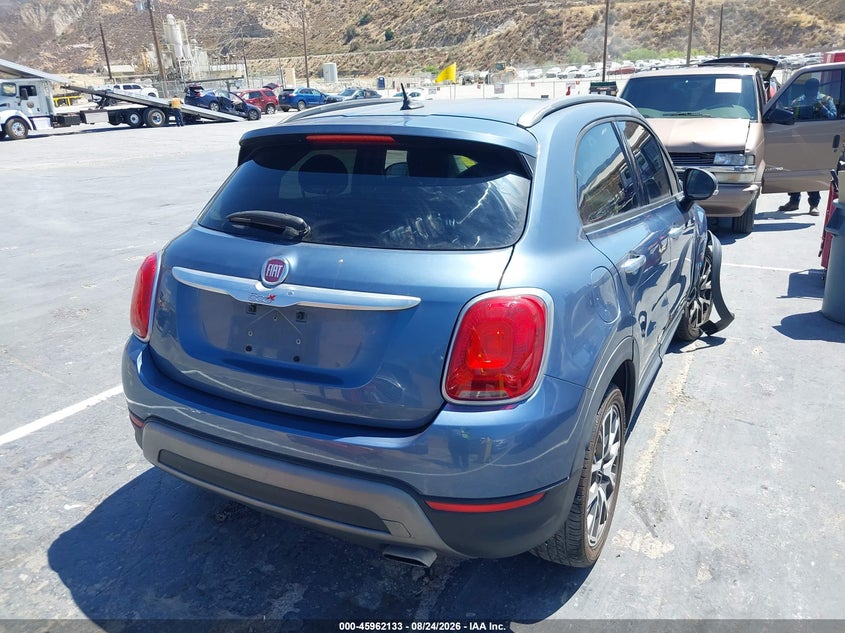 2017 FIAT 500X auction photo 4