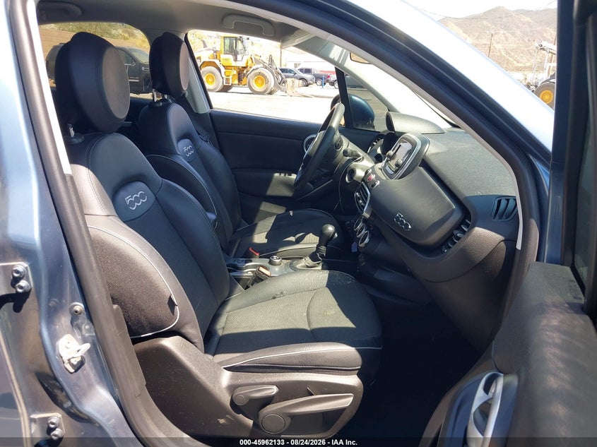 2017 FIAT 500X auction photo 5