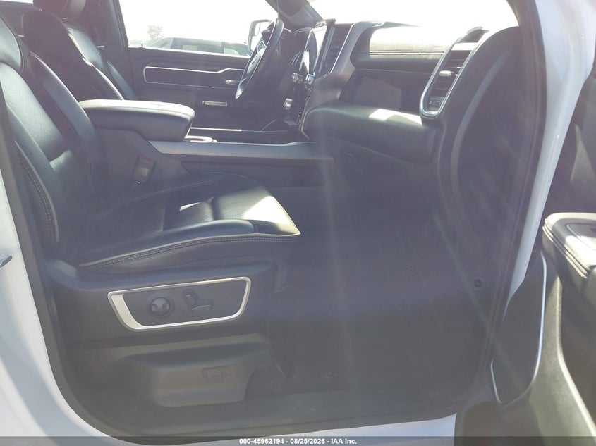 2023 RAM 1500 auction photo 5