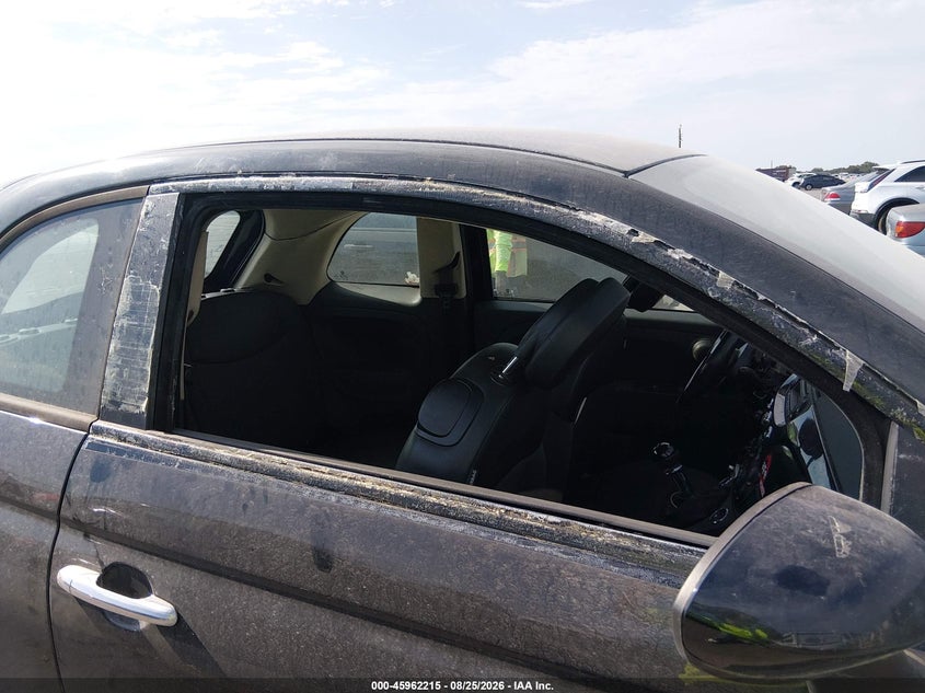 2013 FIAT 500 auction photo 6