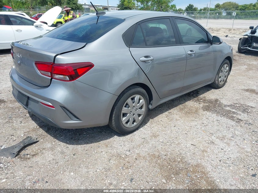 2022 KIA RIO auction photo 4