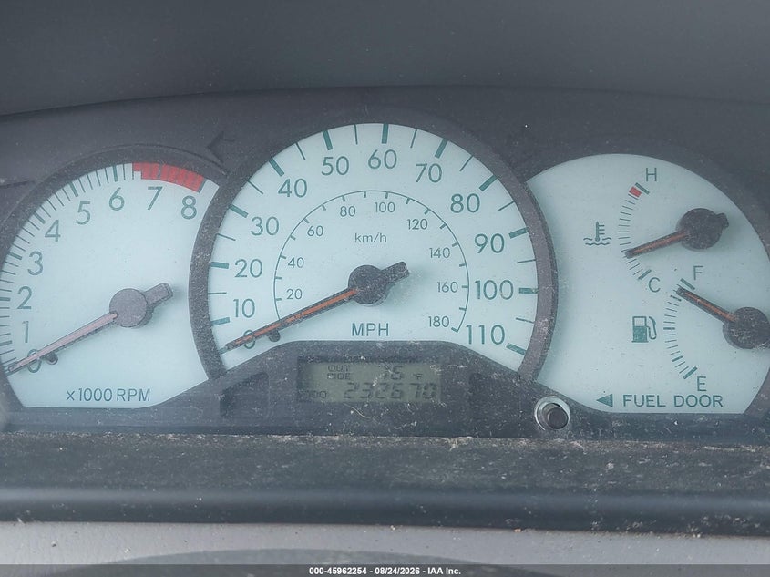 2004 TOYOTA COROLLA auction photo 7
