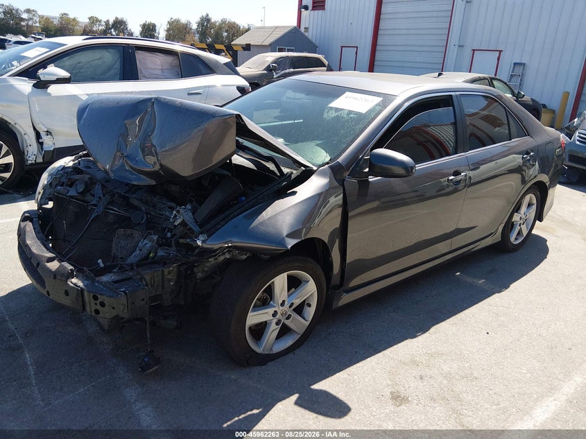 2014 Toyota Camry, Front End, IAAI, VIN 4T1BF1FK9EU800829 — photo 2