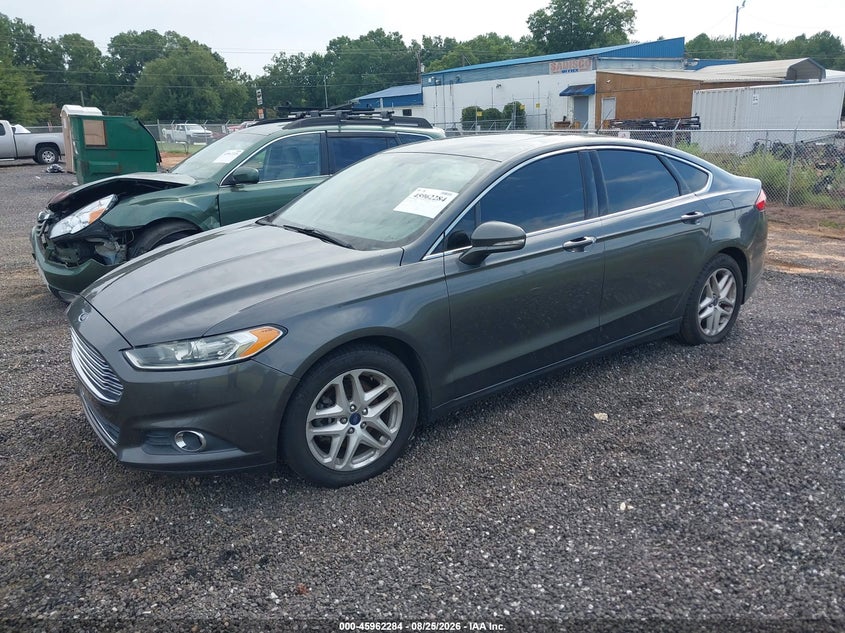 2015 FORD FUSION auction photo 2