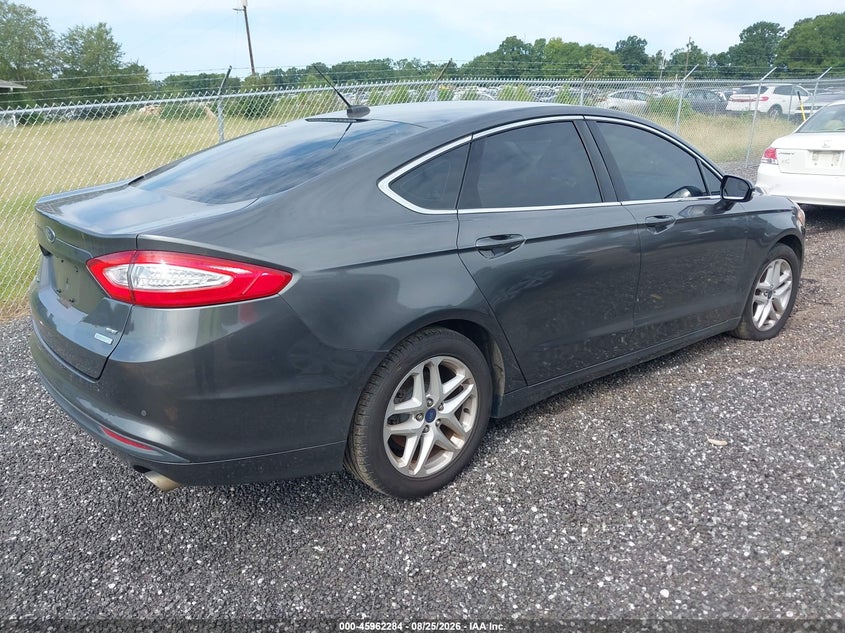 2015 FORD FUSION auction photo 4